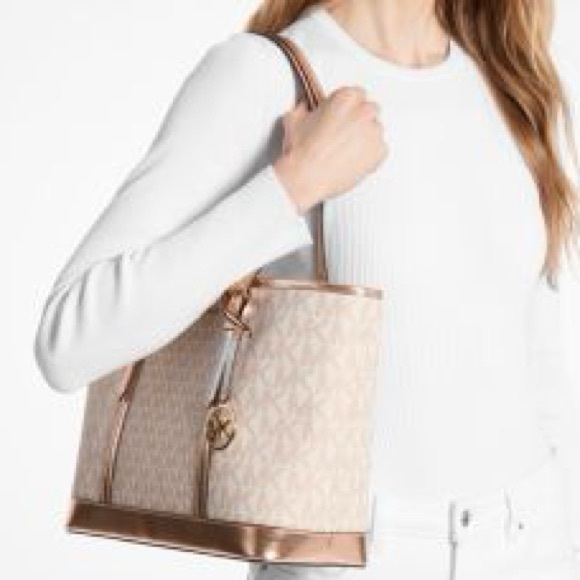 Michael Kors Bag - Picture 3 of 3